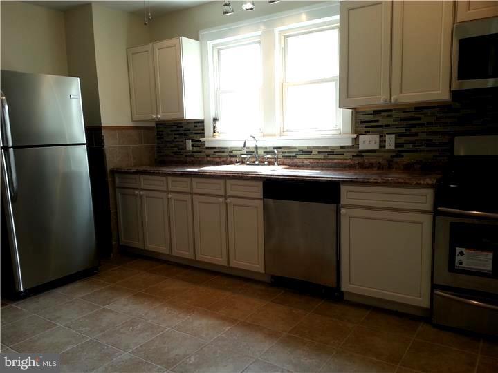 3318 Quakerbridge Road Hamilton, NJ 08619 - Photo 5 of 16 Kitchen
