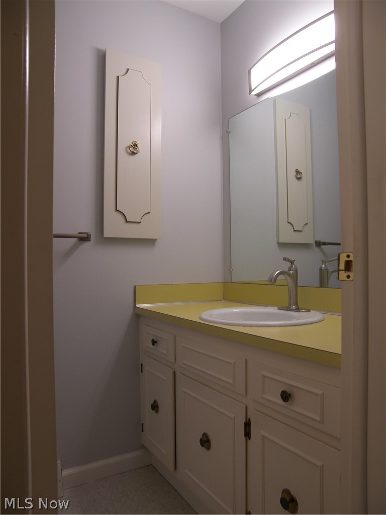 986 Brainard Road Cleveland, OH 44143 - Photo 23 of 33 Gallery Image 23