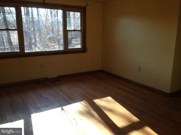 1965 Castleton Road Darlington, MD 21034 - Photo 7 of 14 Living Room