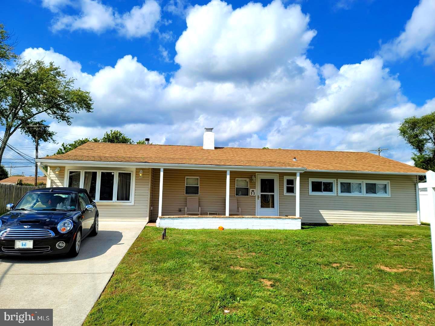33 Disk Lane Levittown, PA 19055 - Photo 1 of 19