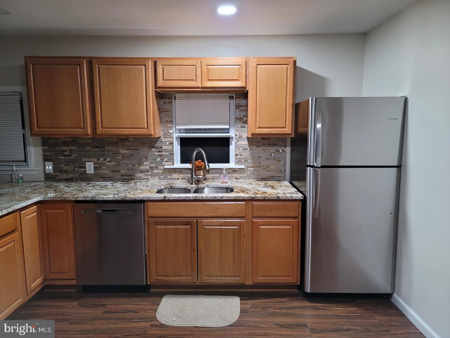 33 Disk Lane Levittown, PA 19055 - Photo 4 of 19