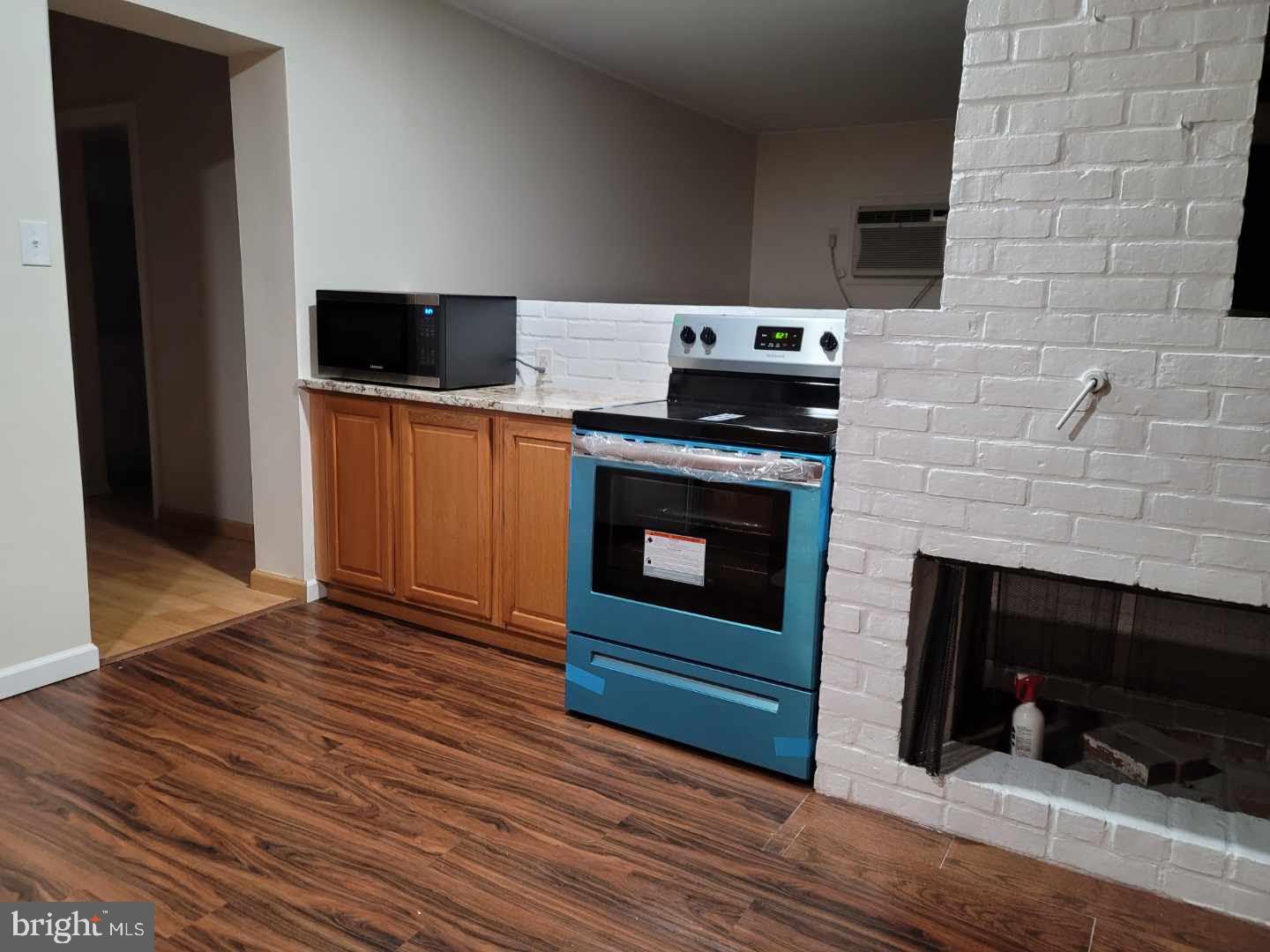 33 Disk Lane Levittown, PA 19055 - Photo 5 of 19