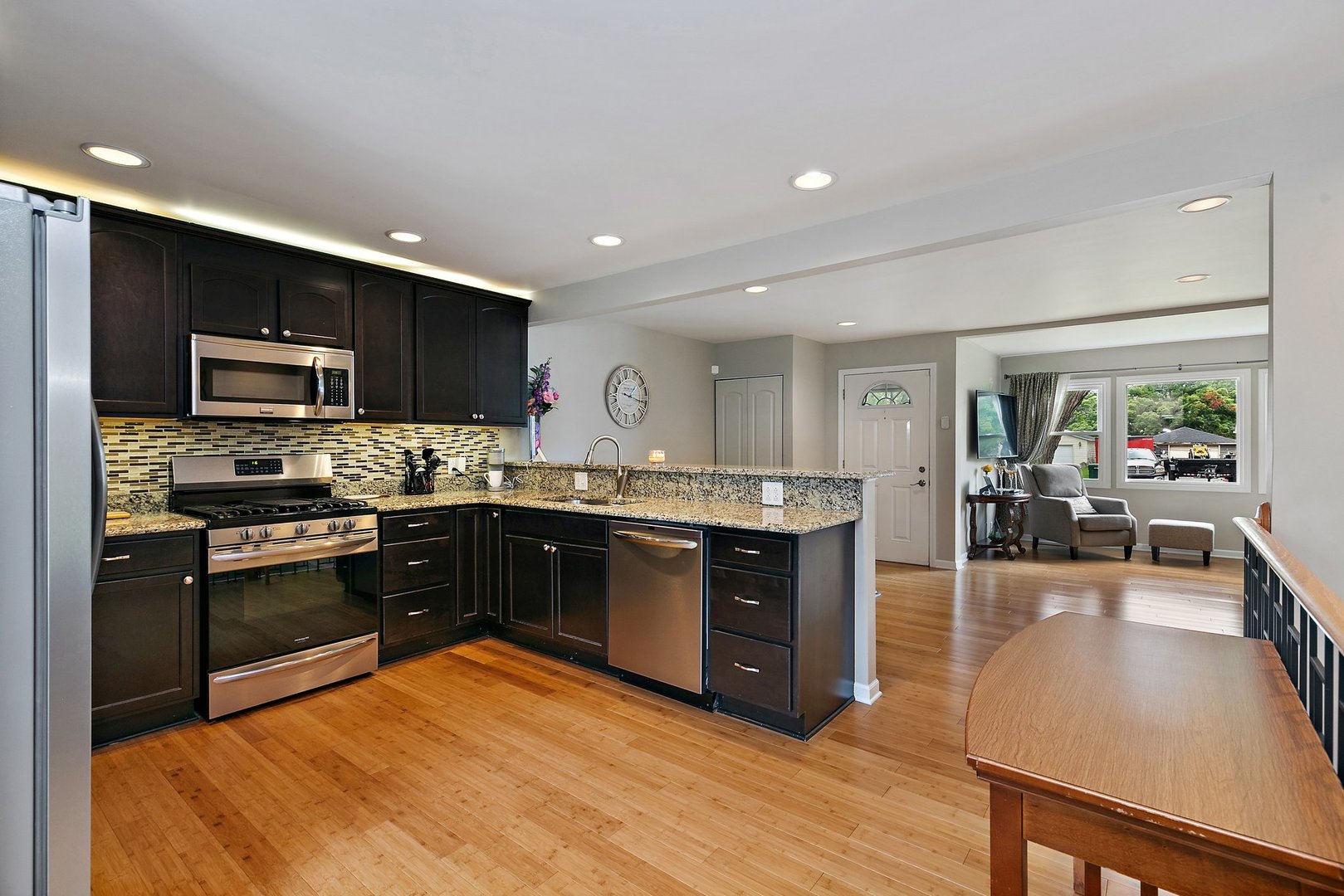 467 Douglas Road Batavia, IL 60510 - Photo 13 of 31