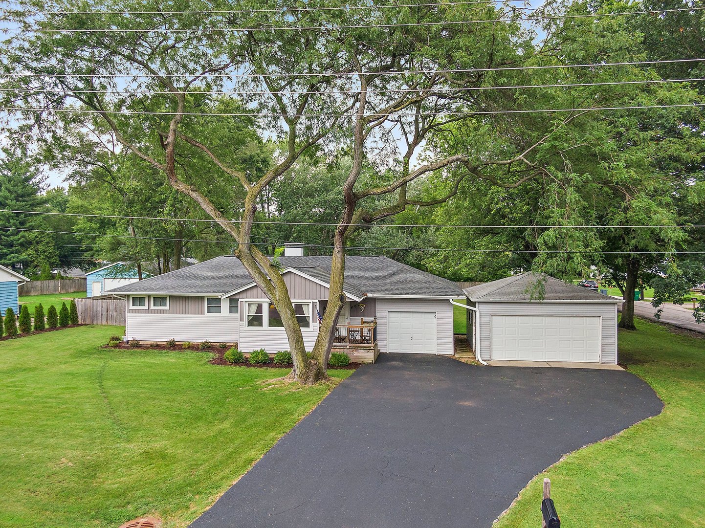 467 Douglas Road Batavia, IL 60510 - Photo 2 of 31