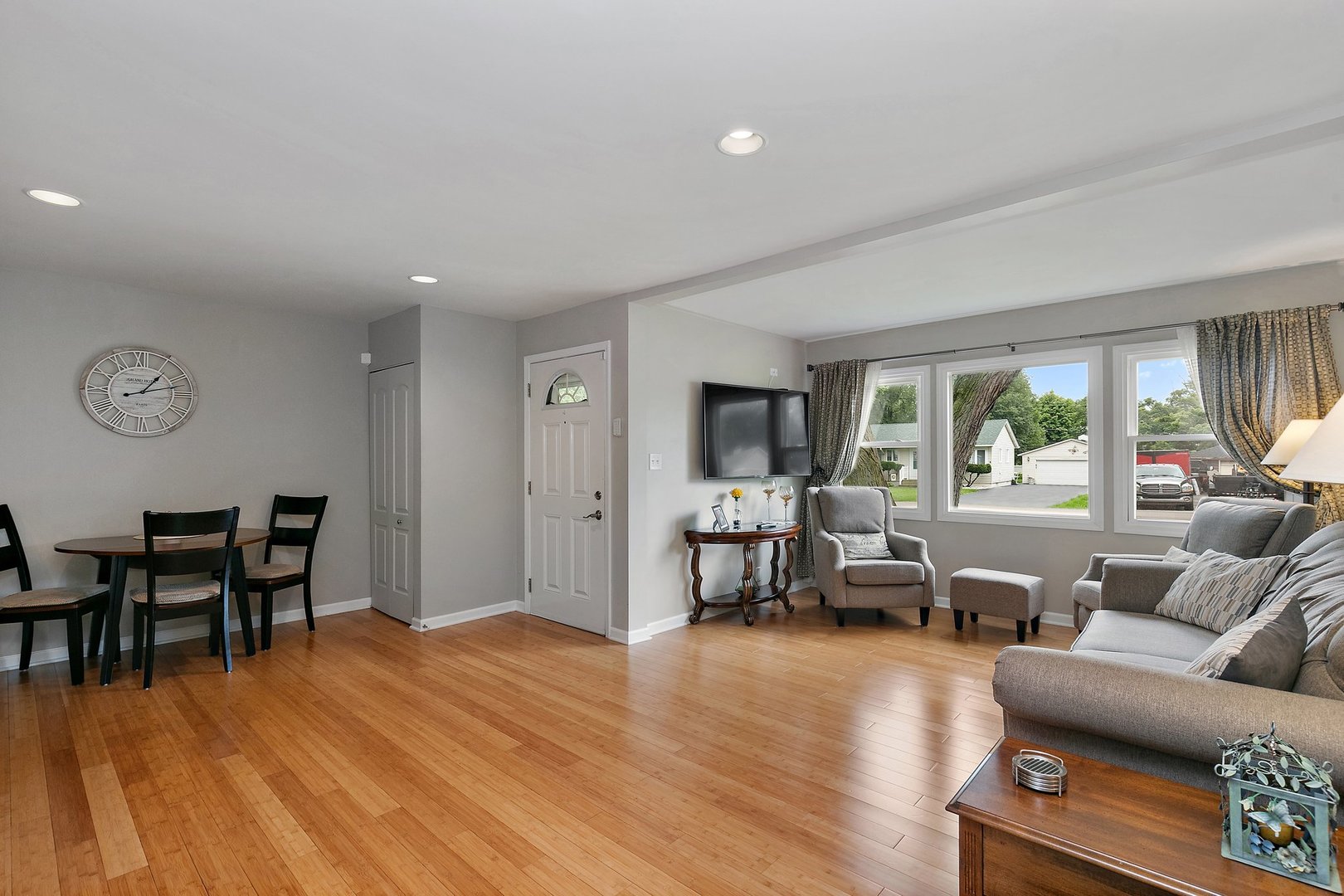 467 Douglas Road Batavia, IL 60510 - Photo 7 of 31