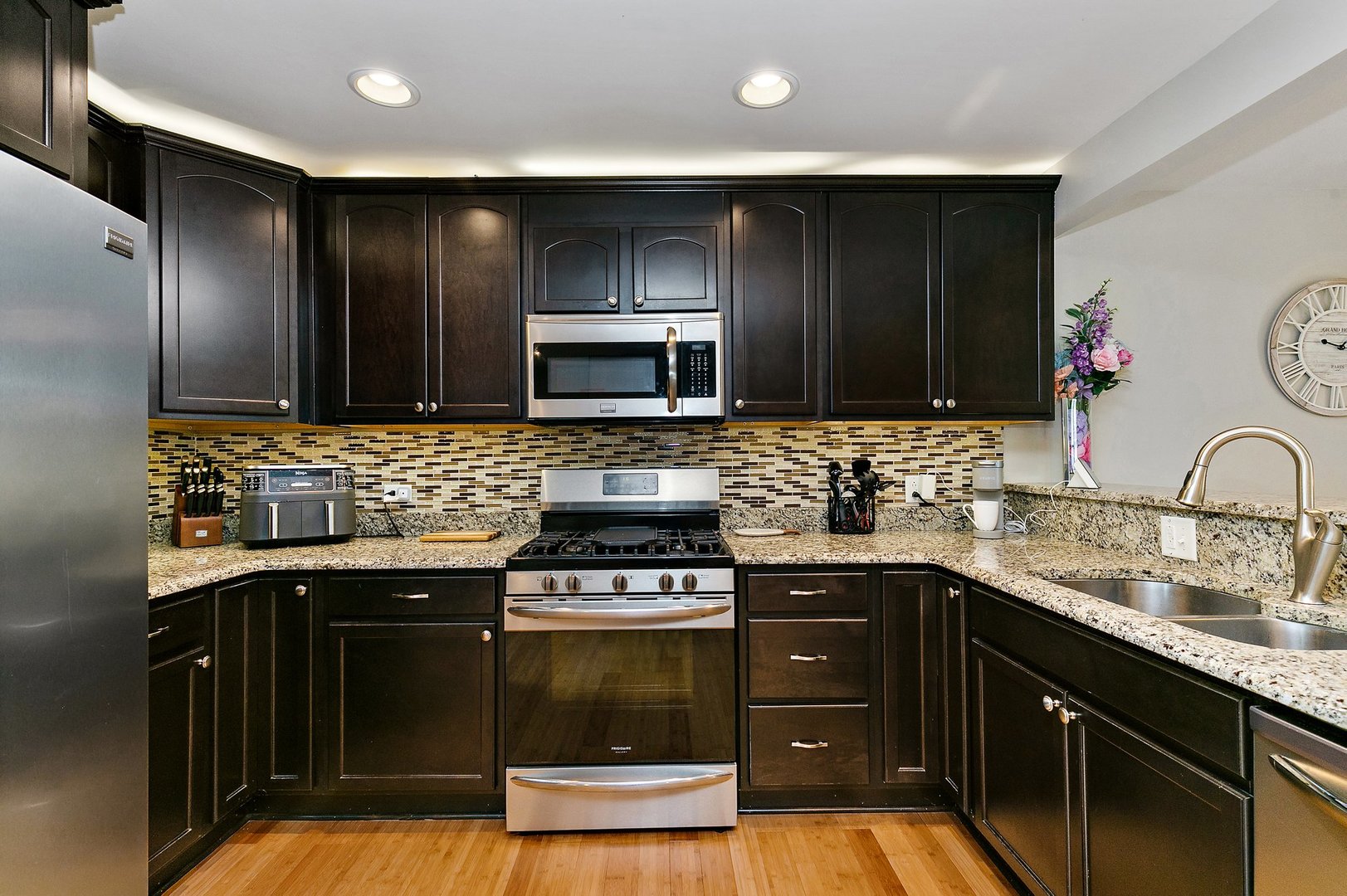 467 Douglas Road Batavia, IL 60510 - Photo 10 of 31