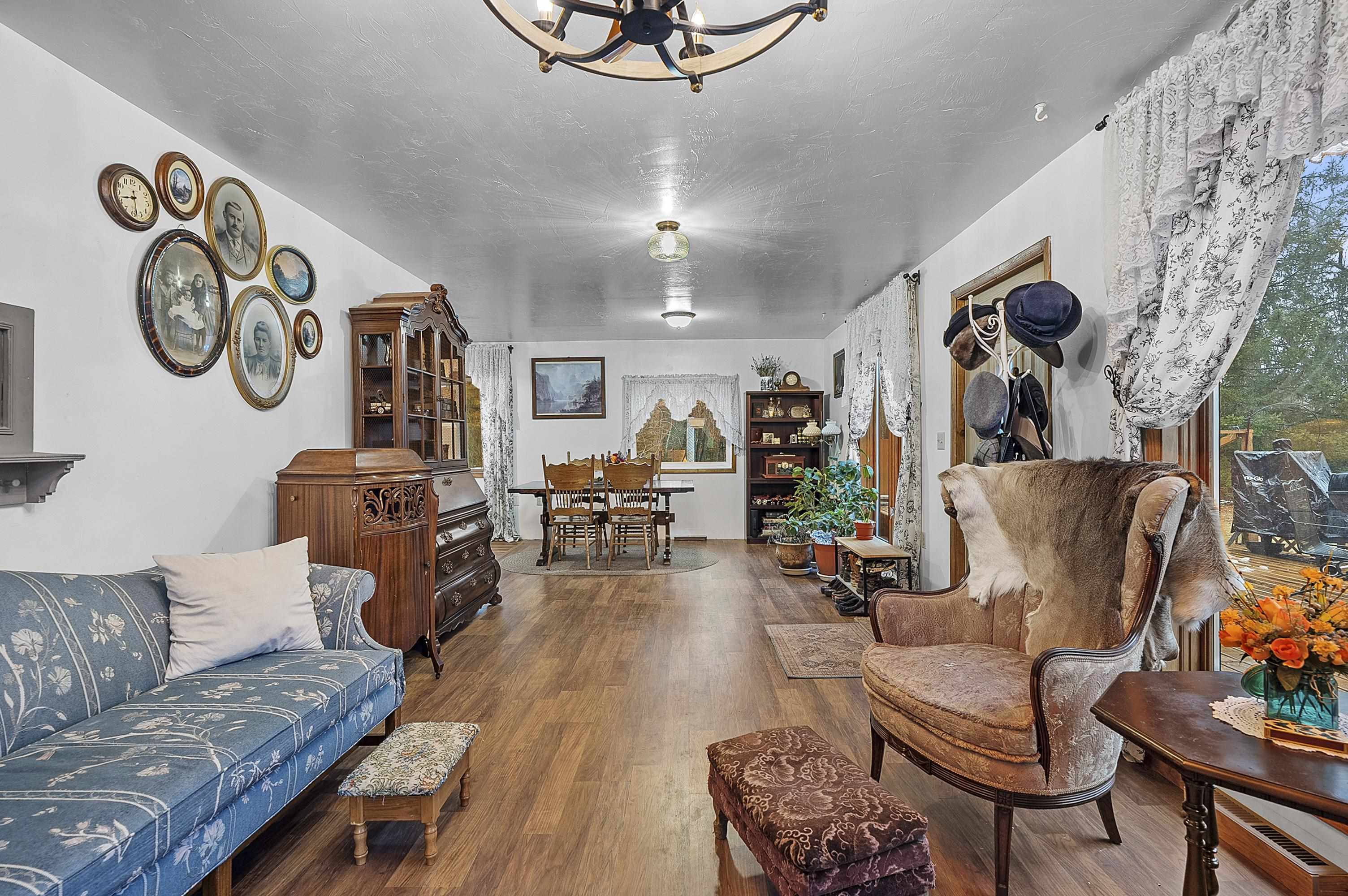 W8796 Smith Creek Road Crivitz, WI 54114 - Photo 12 of 69