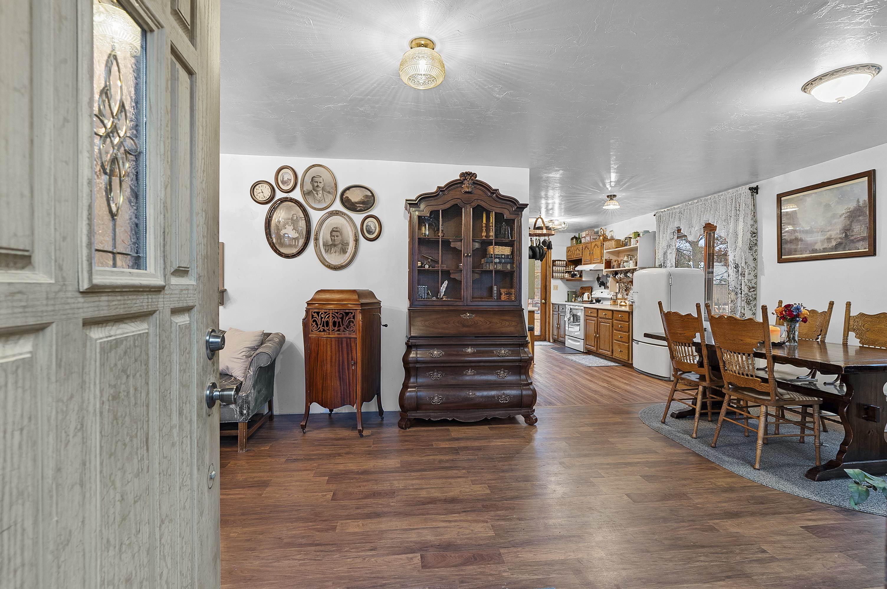 W8796 Smith Creek Road Crivitz, WI 54114 - Photo 13 of 69