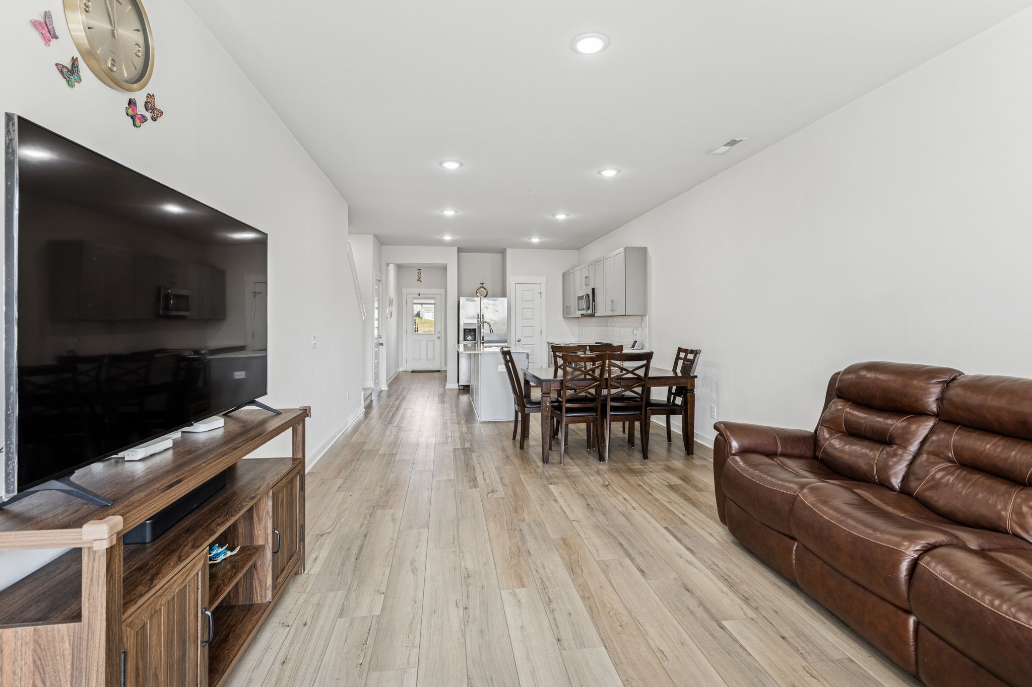 603 Birdie Dr Spring Hill Spring Hill, TN 37174 - Photo 11 of 26 a living room with furniture and a flat screen tv