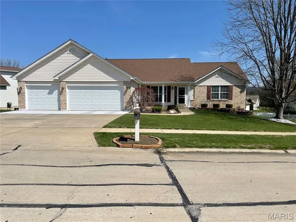 $460,000 | 3132 Post Run Drive, O'Fallon, MO 63368