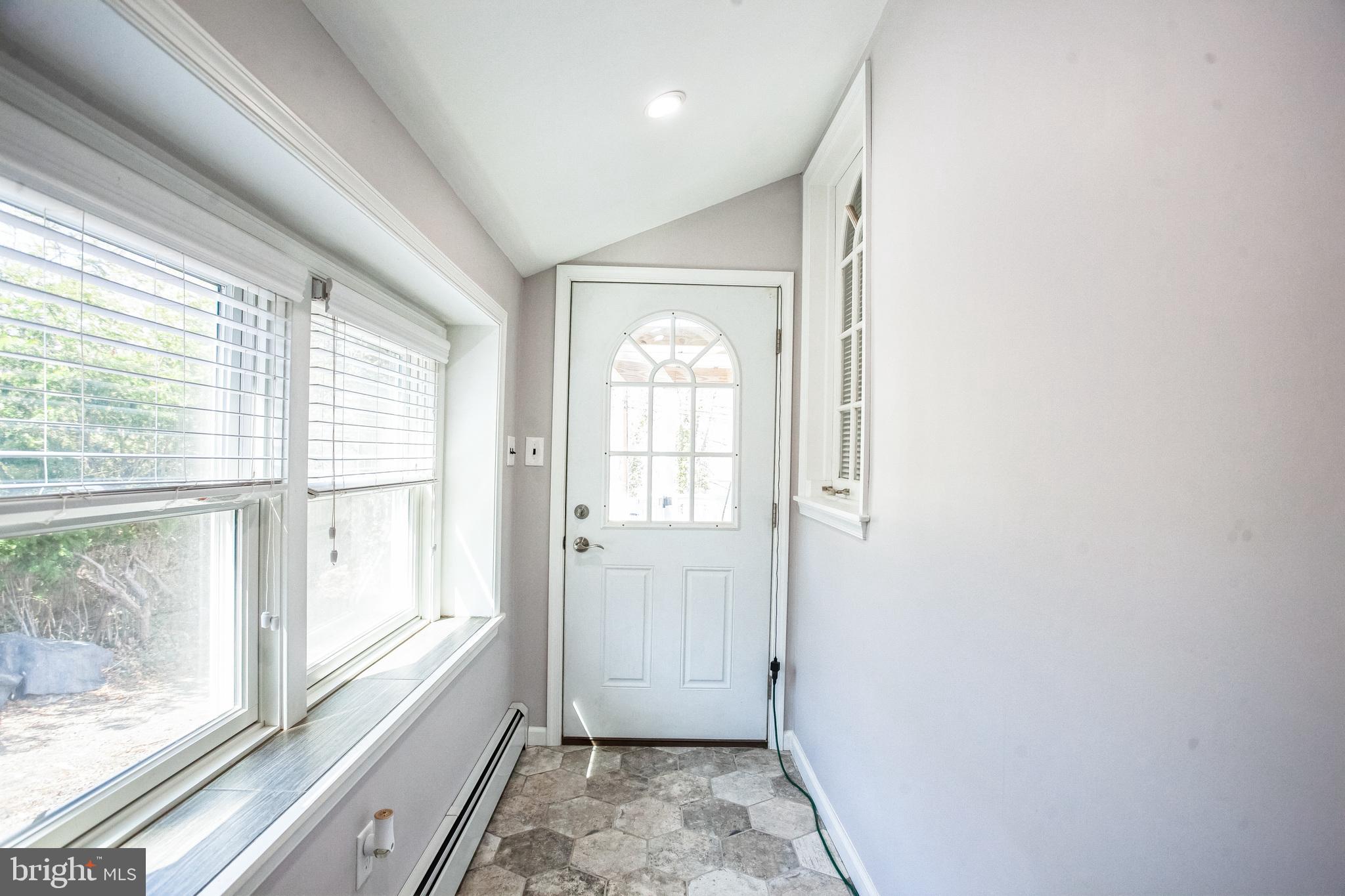 2775 Valley Road Jamison, PA 18929 - Photo 12 of 40 a view of hallway with window