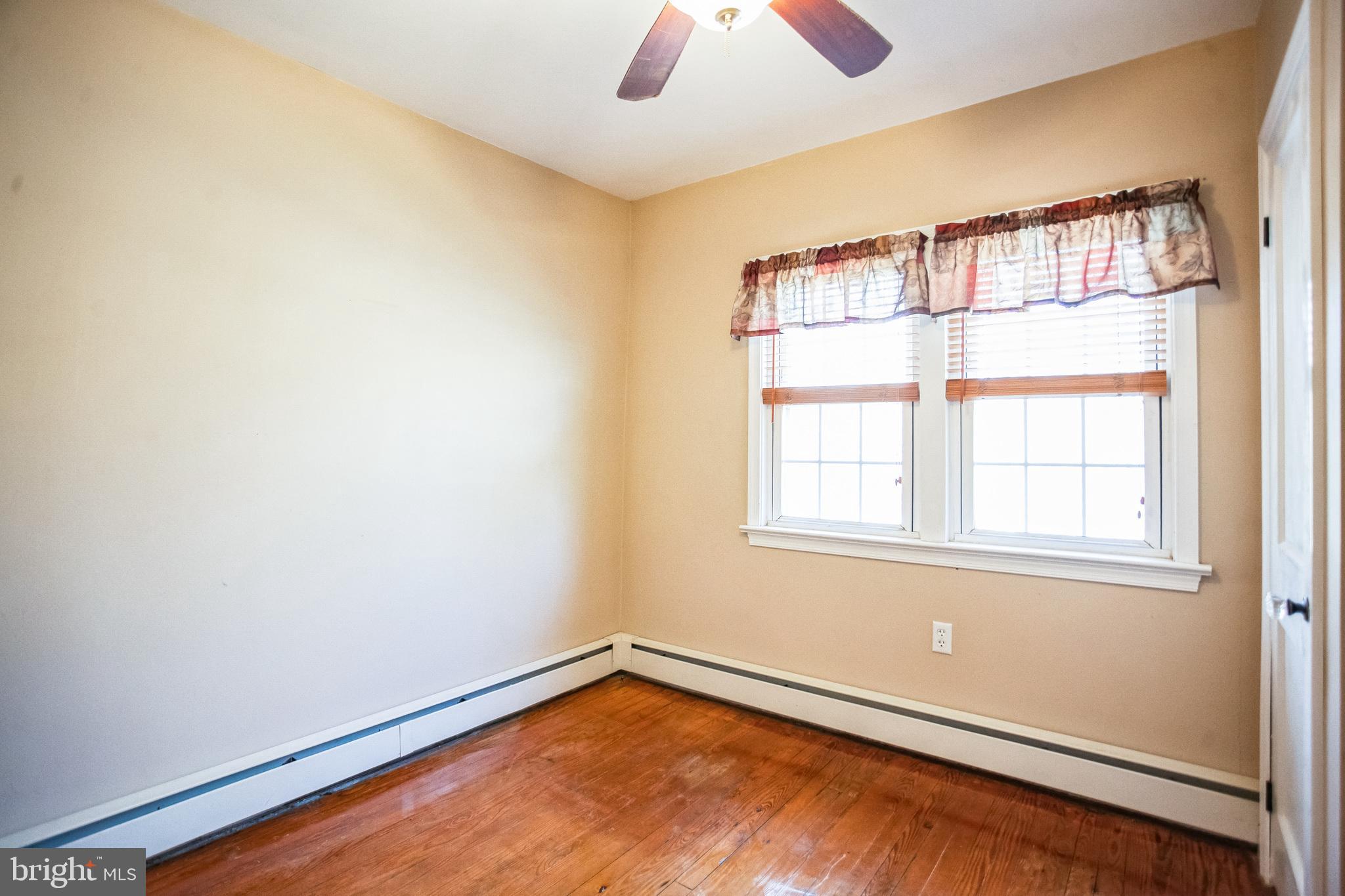 2775 Valley Road Jamison, PA 18929 - Photo 31 of 40 an empty room with a window