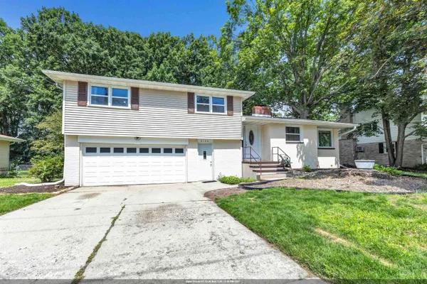 $324,900 | 2136 9th Street, Green Bay, WI 54304