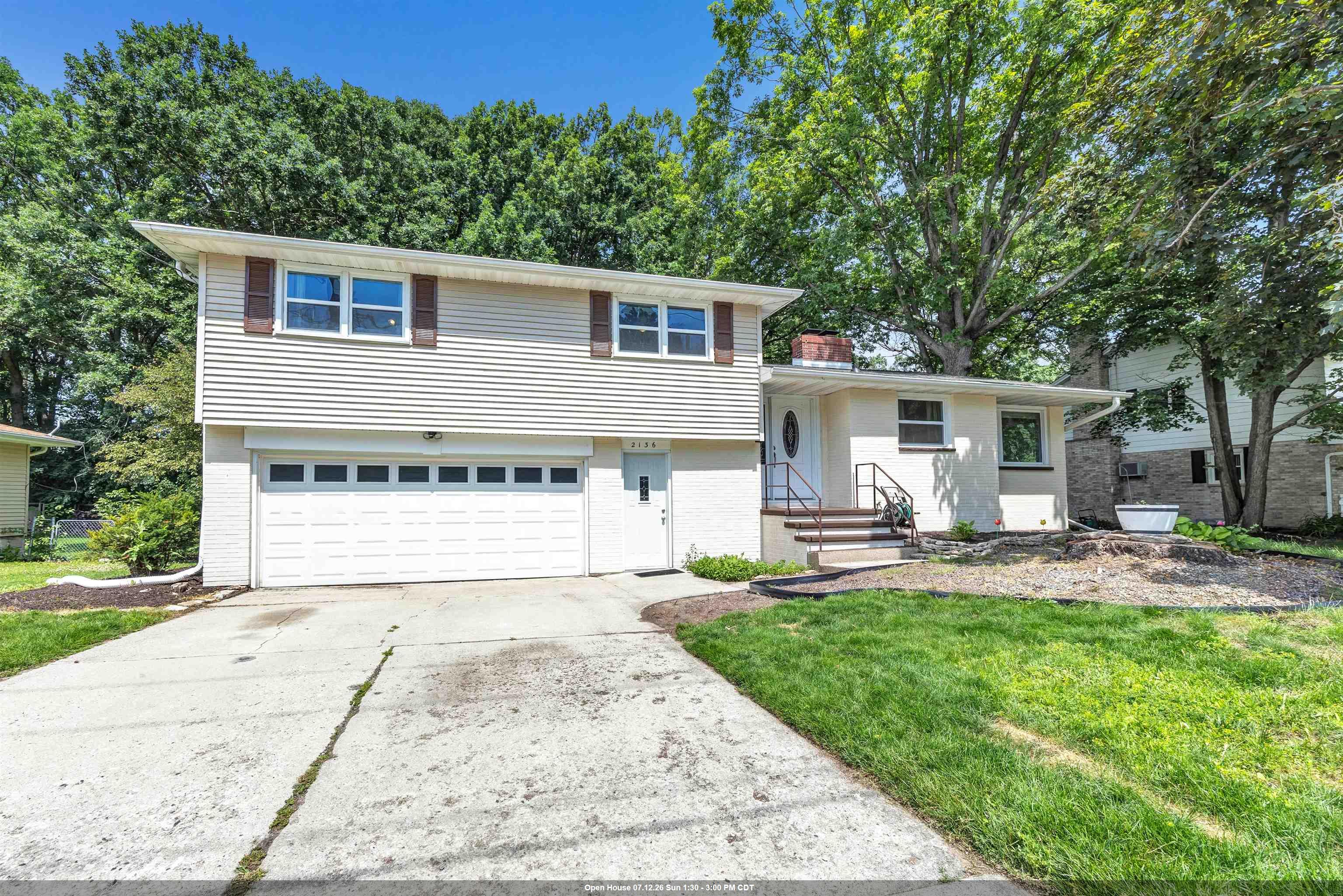 2136 9th Street Green Bay, WI 54304 - Photo 1 of 31
