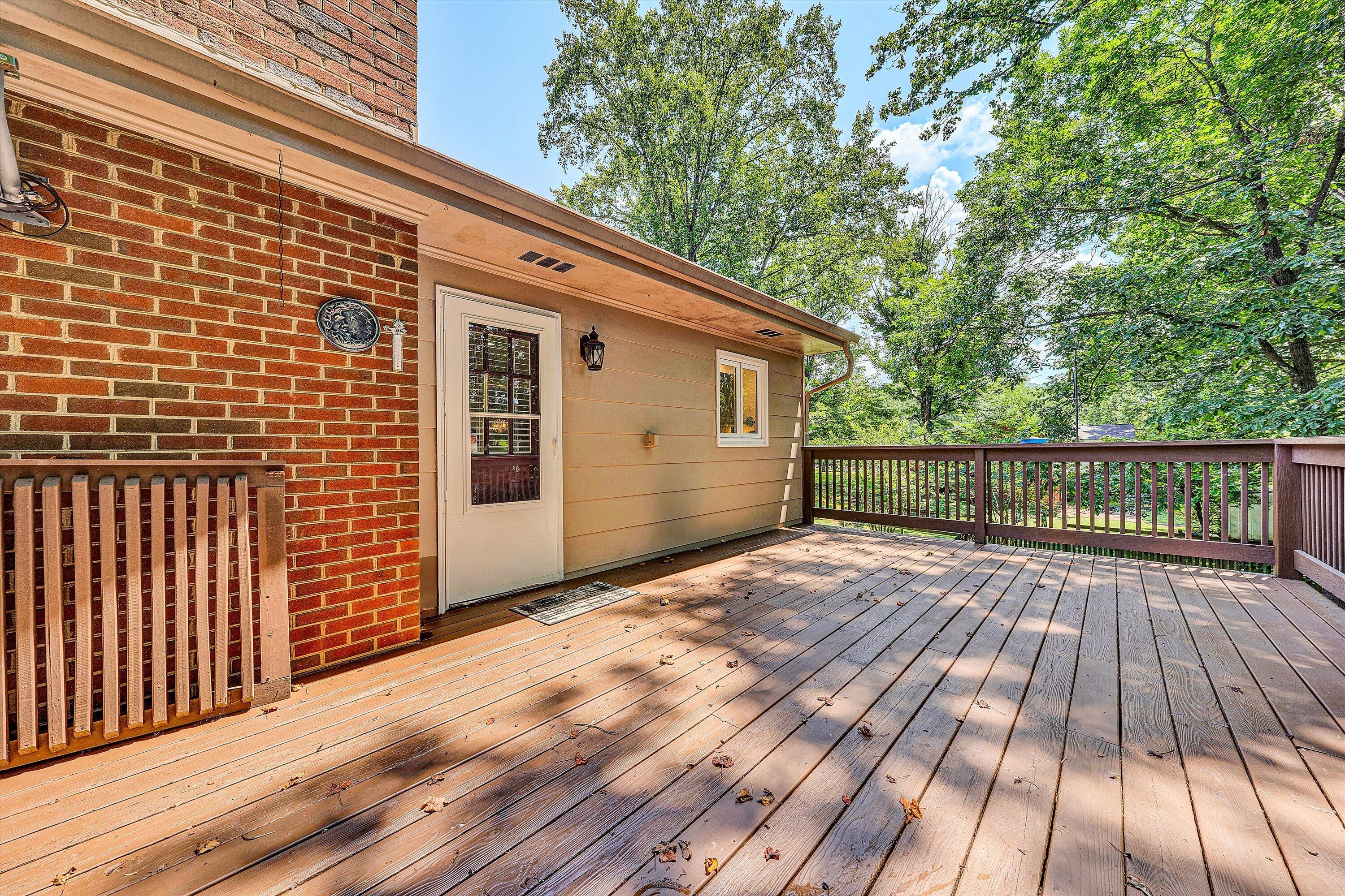 199 Stratford Drive Blue Ridge, VA 24064 - Photo 17 of 46 17-DSC07674
