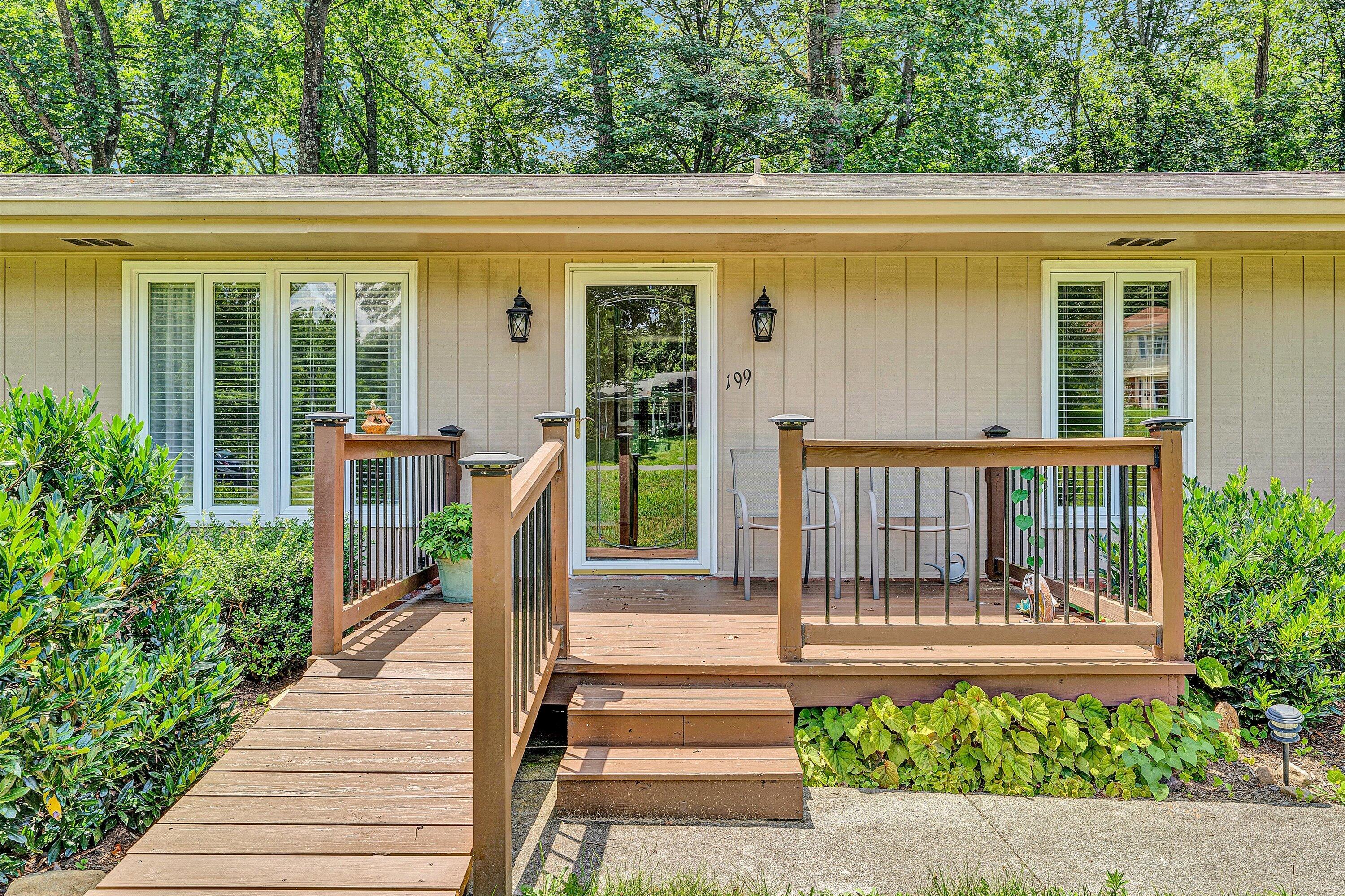 199 Stratford Drive Blue Ridge, VA 24064 - Photo 5 of 46 05-DSC07782