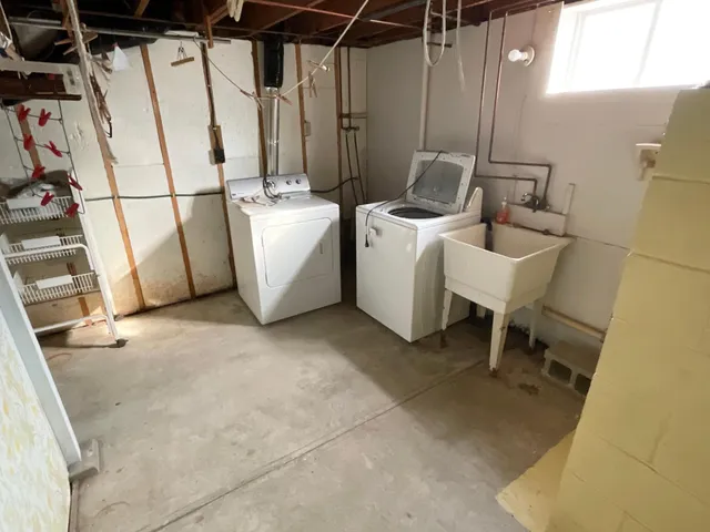 $169,000 | 104 Market Street Northeast, Brownsdale, MN 55918