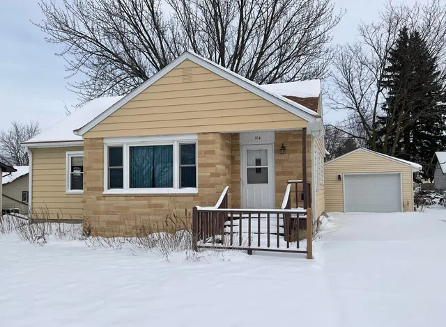 $169,000 | 104 Market Street Northeast, Brownsdale, MN 55918
