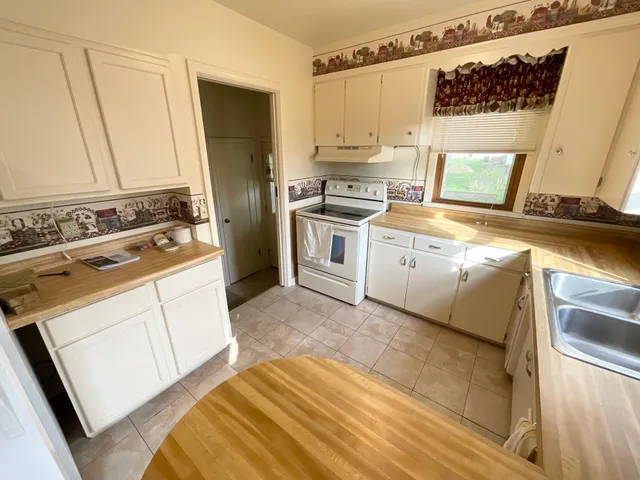 $159,000 | 104 Market Street Northeast, Brownsdale, MN 55918