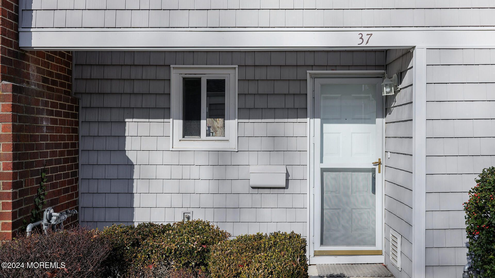 37 Locust Way Spring Lake Heights, NJ 07762 - Photo 2 of 38 37 Locust Way Spring Lake NJ 07762 USA-0