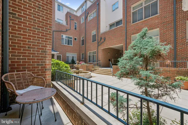$635,000 | 2801 Connecticut Avenue Northwest, Unit 17, Washington, DC 20008