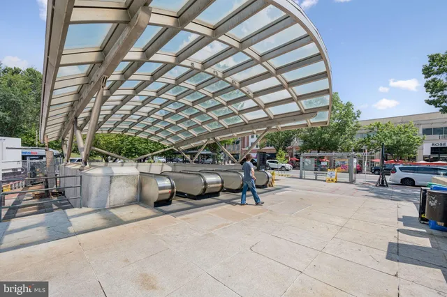 $635,000 | 2801 Connecticut Avenue Northwest, Unit 17, Washington, DC 20008