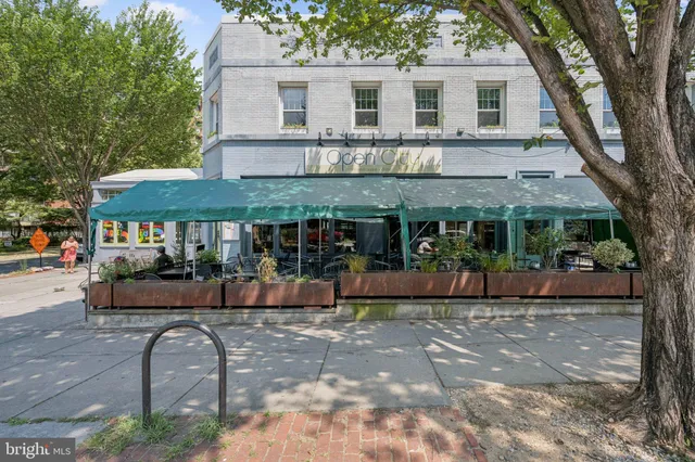 $635,000 | 2801 Connecticut Avenue Northwest, Unit 17, Washington, DC 20008