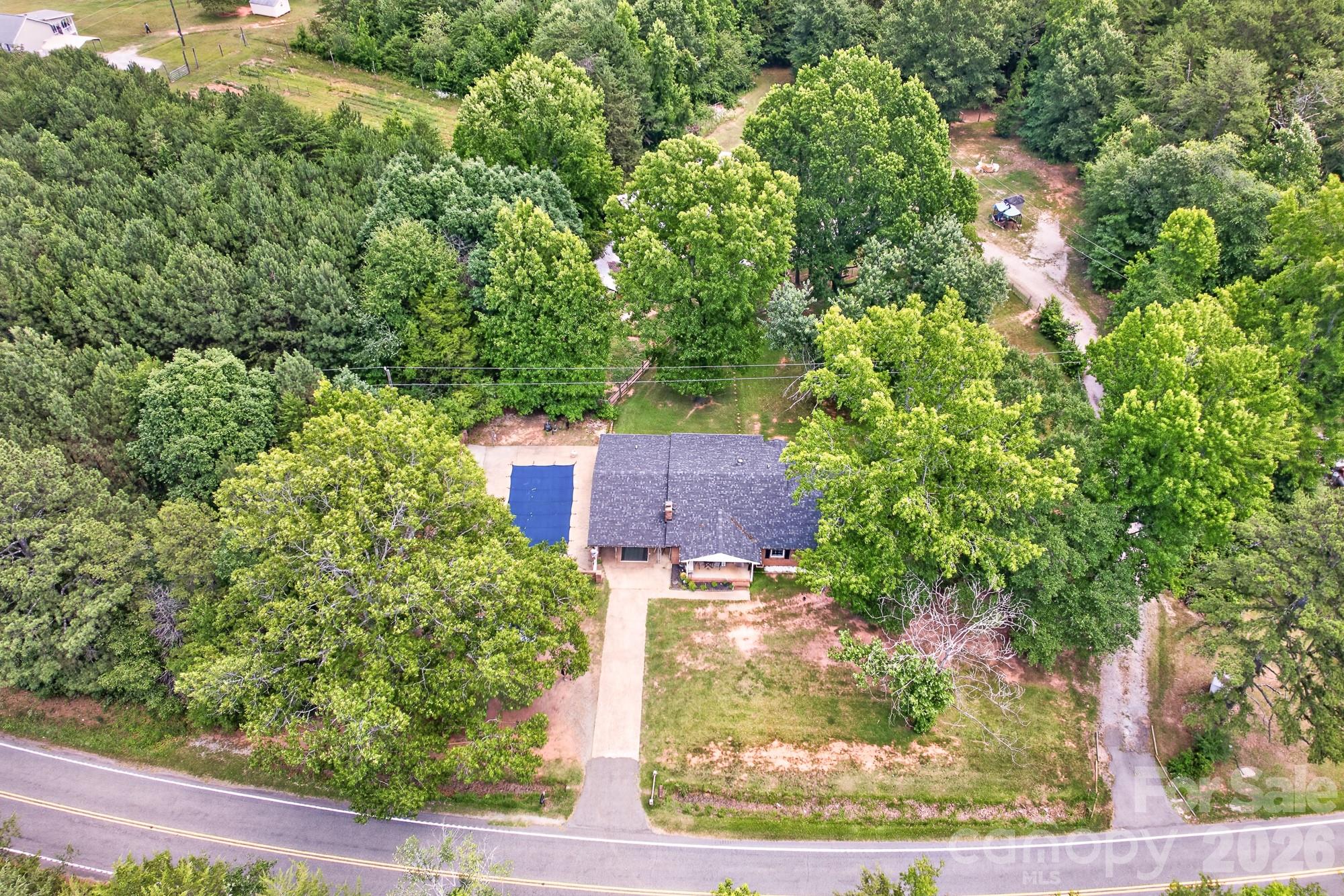 2446 Woods Road York, SC 29745 - Photo 5 of 37