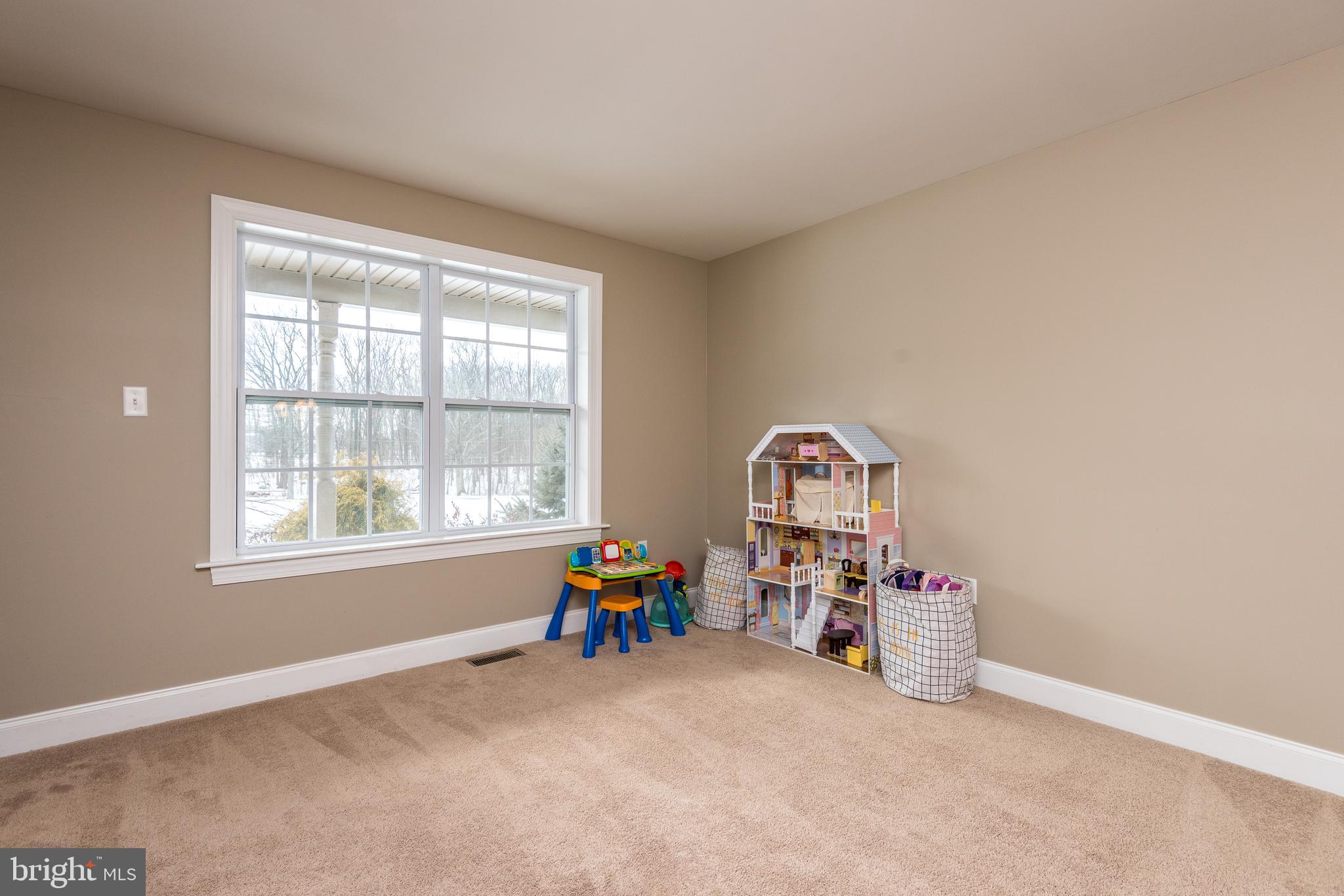 3113 Finland Road Pennsburg, PA 18073 - Photo 30 of 50 Living Room or Office