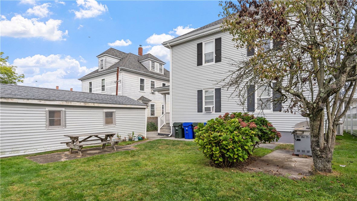 18 Roma Street Bristol, RI 02809 - Photo 2 of 39