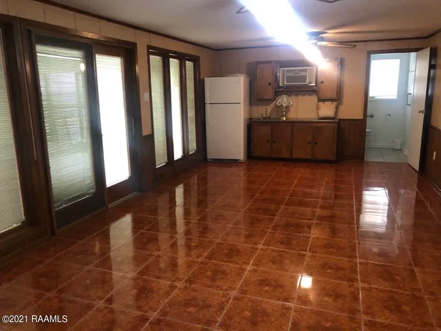 $1,595 | 2809 South Curtis Drive, New Iberia, LA 70560