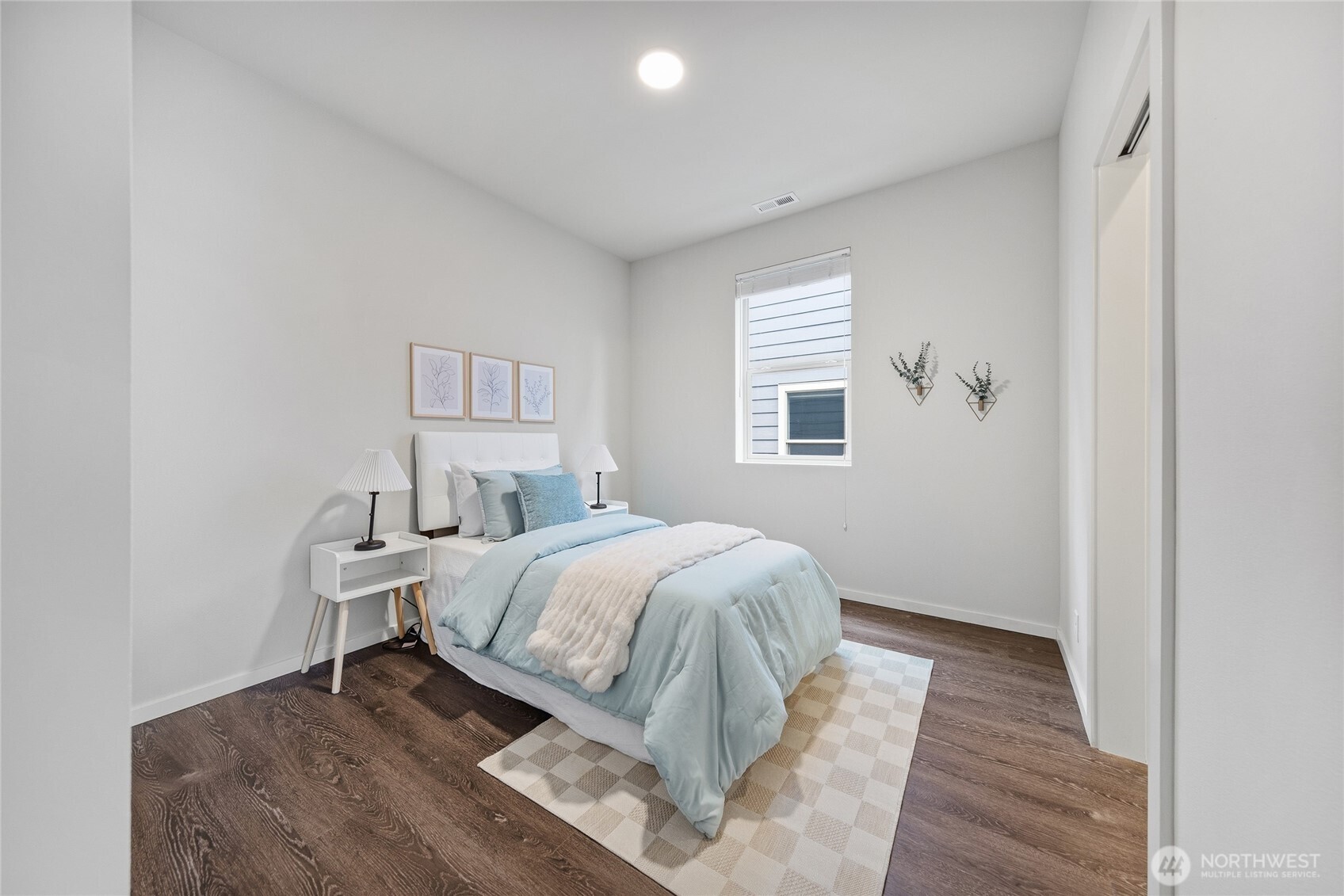 287 Southwest 97th Place Seattle, WA 98106 - Photo 14 of 30 Gallery Image 14