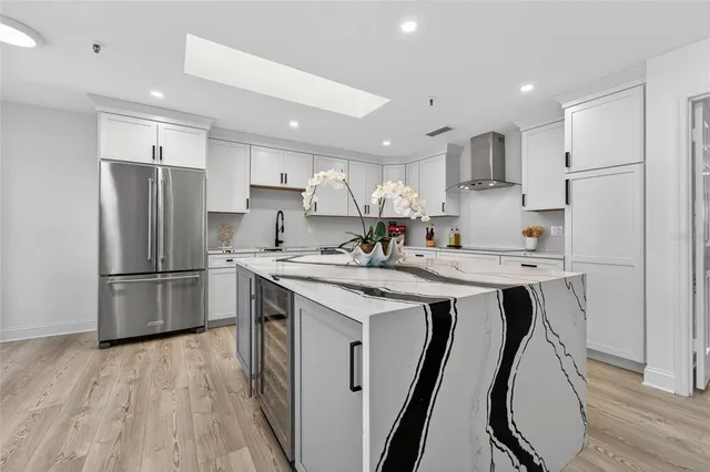 $775,000 | 2155 Harbourside Drive, Unit 804, Longboat Key, FL 34228