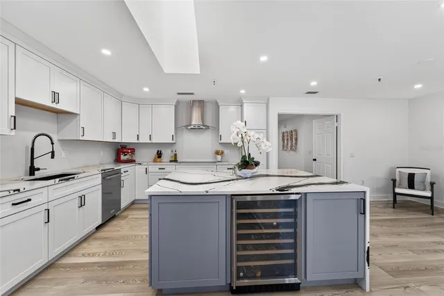 $775,000 | 2155 Harbourside Drive, Unit 804, Longboat Key, FL 34228