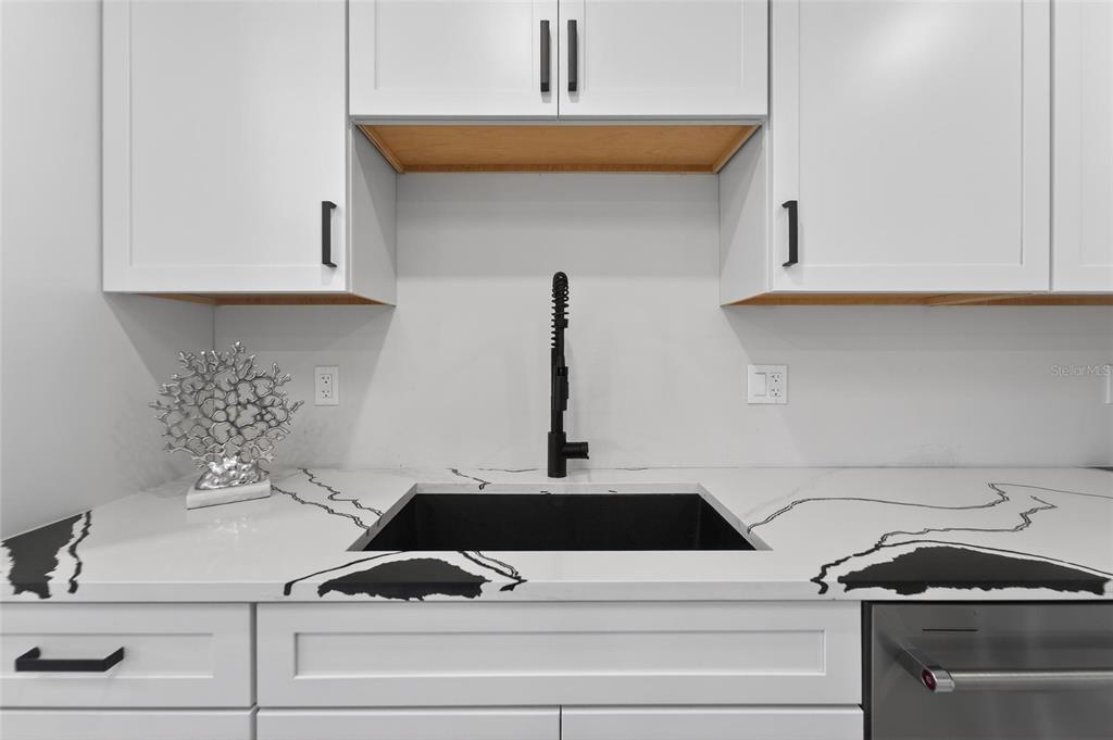 2155 Harbourside Drive, Unit 804 Longboat Key, FL 34228 - Photo 23 of 77