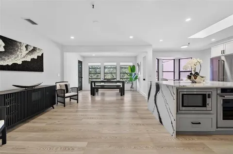 $775,000 | 2155 Harbourside Drive, Unit 804, Longboat Key, FL 34228