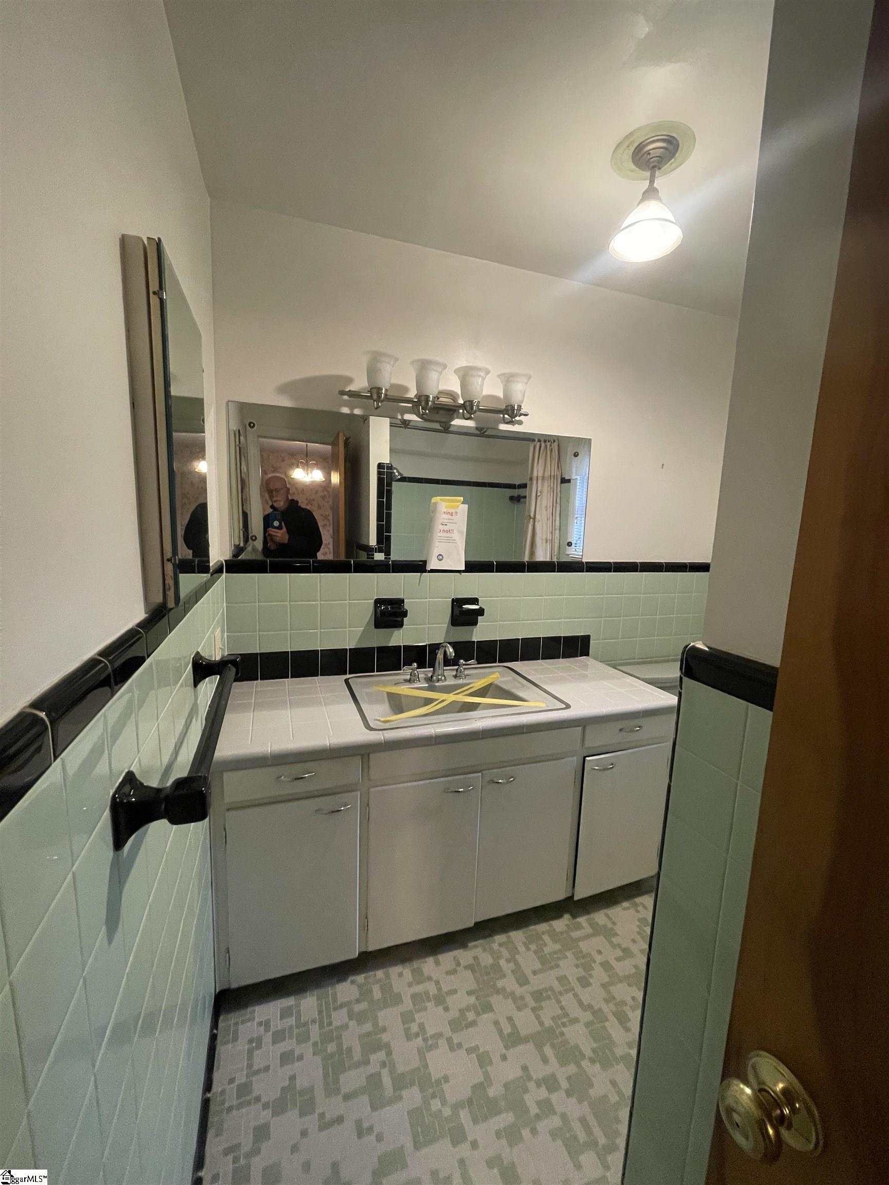 114 York Street Clinton, SC 29325 - Photo 35 of 50