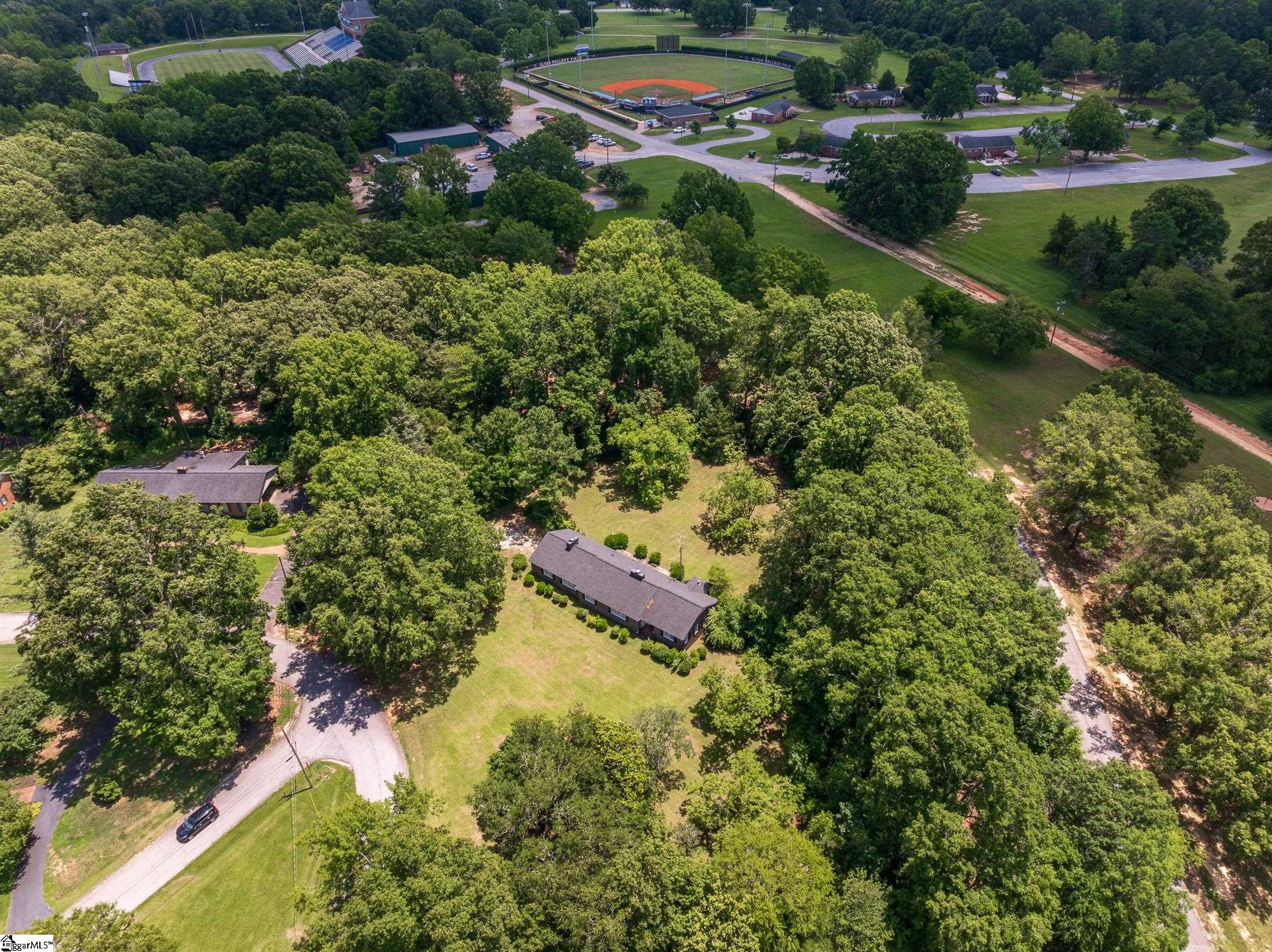 114 York Street Clinton, SC 29325 - Photo 6 of 50