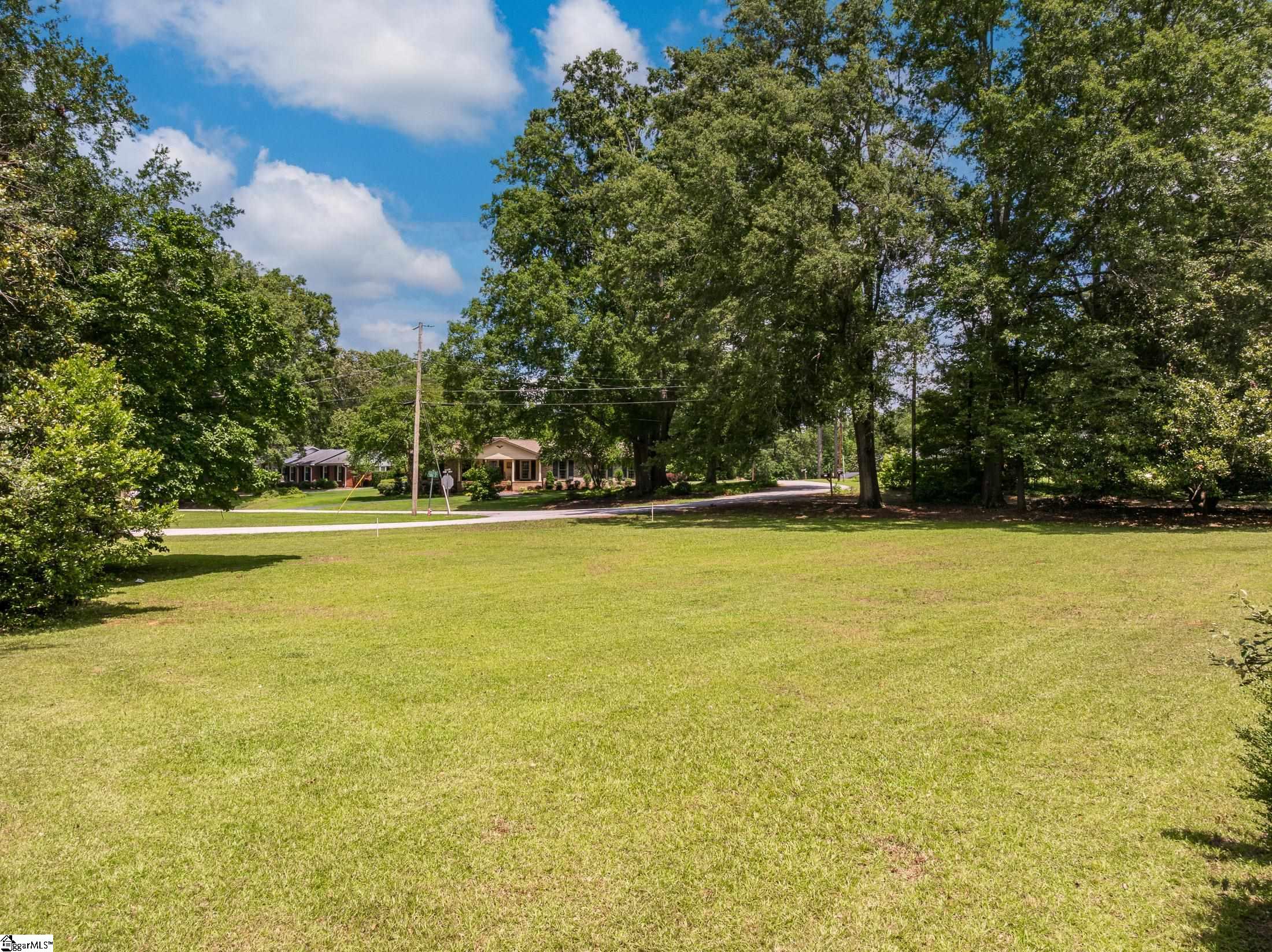 114 York Street Clinton, SC 29325 - Photo 8 of 50