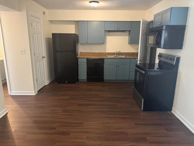 $1,800 | 7591 Hunters Ridge Lane, Charleston, SC 29420