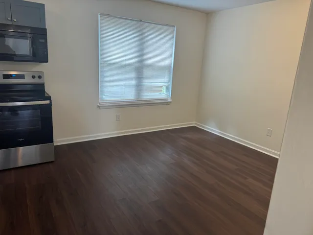 $1,800 | 7591 Hunters Ridge Lane, Charleston, SC 29420