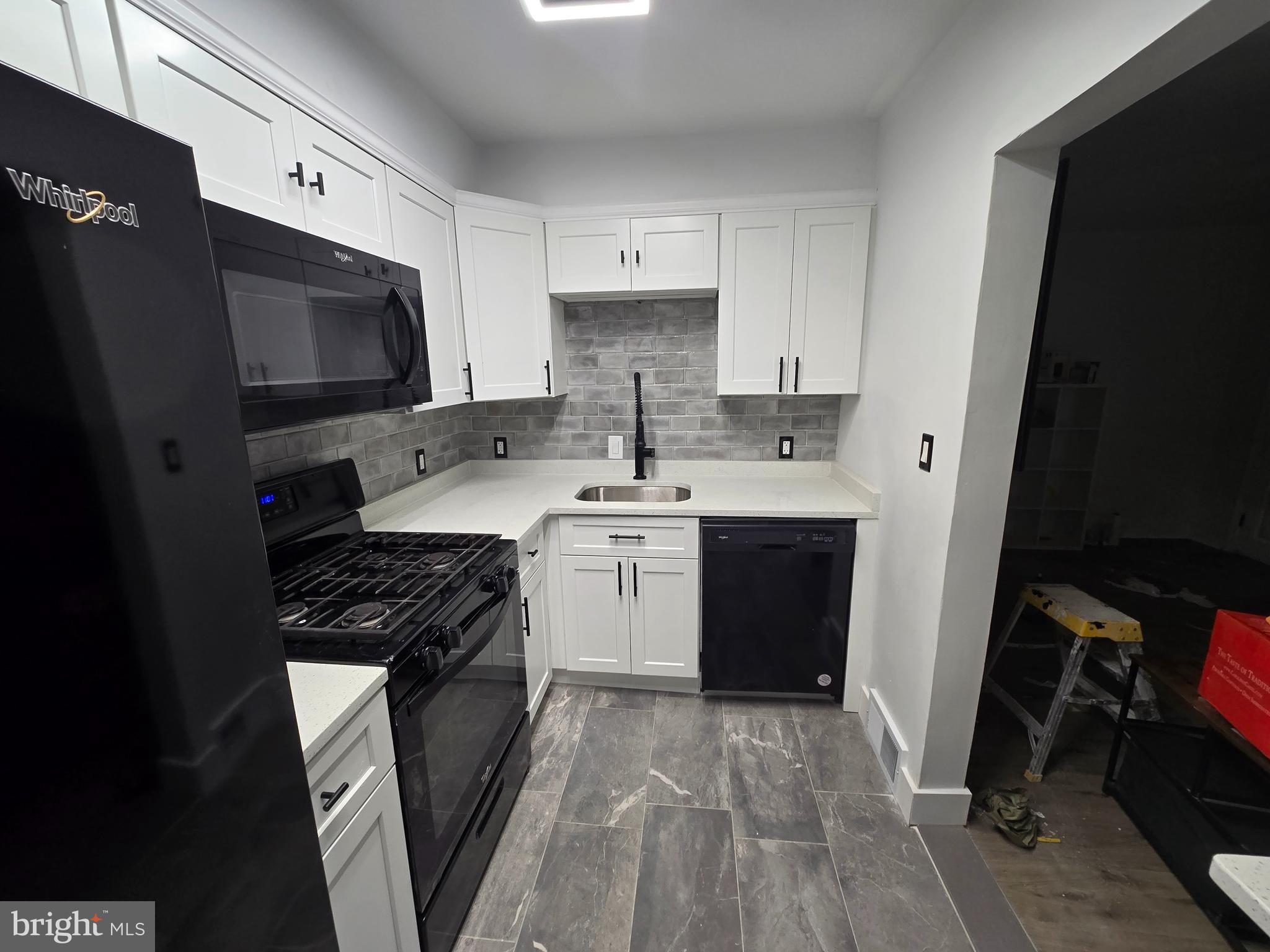 1116 Gleneagle Road, Unit 1 Baltimore, MD 21239 - Photo 3 of 15