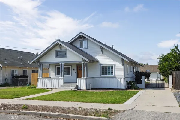 $899,000 | 214 North 7th Street, Santa Paula, CA 93060