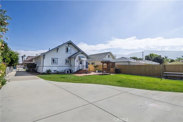 $899,000 | 214 North 7th Street, Santa Paula, CA 93060