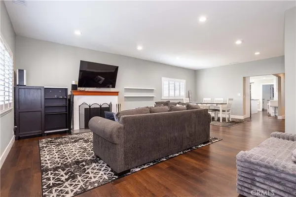 $899,000 | 214 North 7th Street, Santa Paula, CA 93060