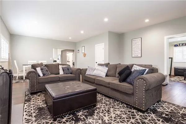 $899,000 | 214 North 7th Street, Santa Paula, CA 93060