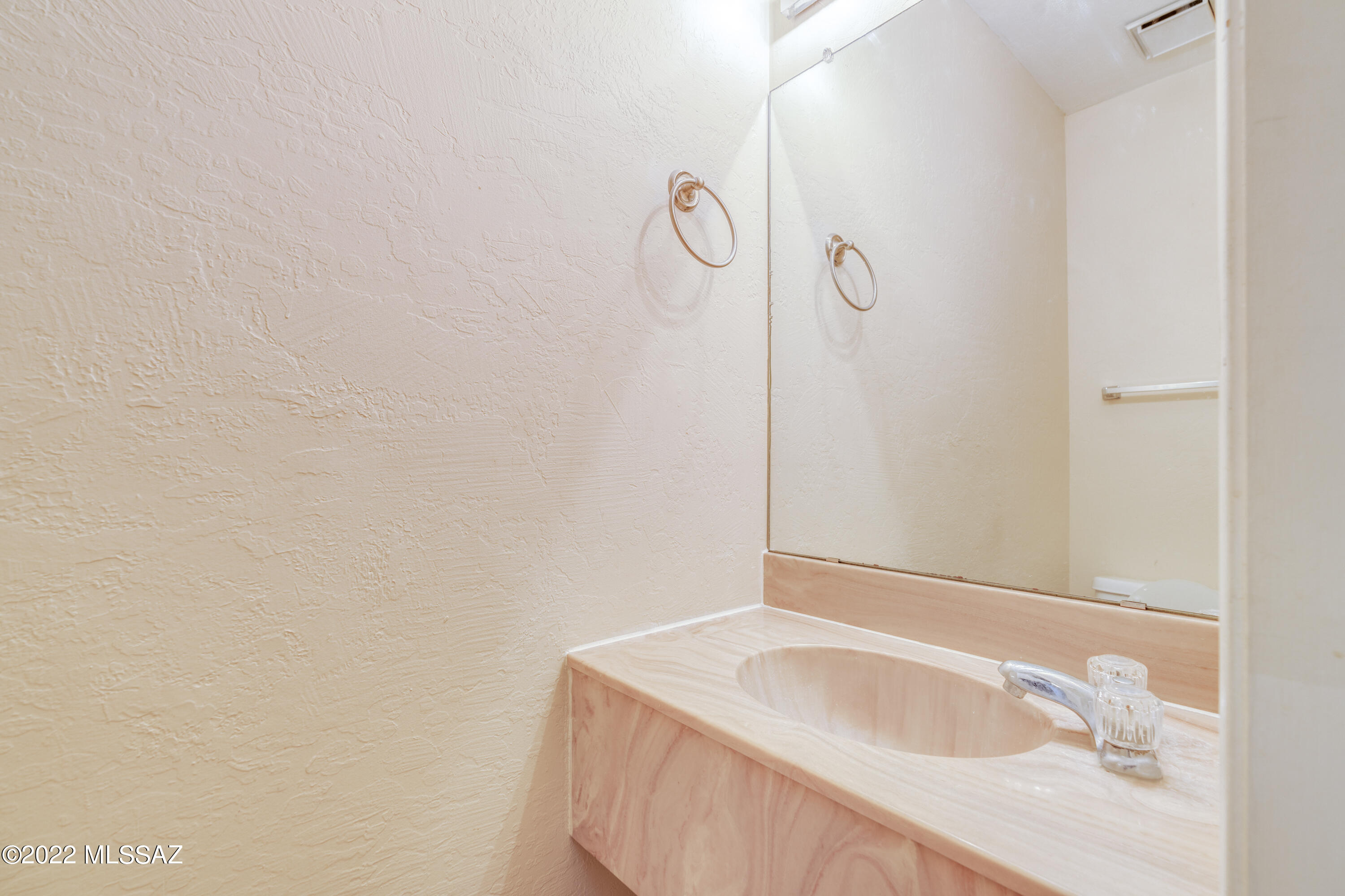 246 East Pastime Road Tucson, AZ 85705 - Photo 32 of 44