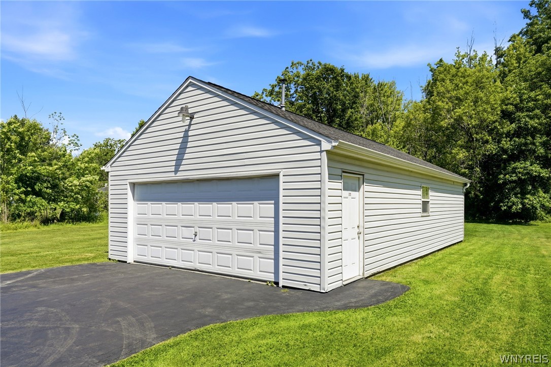 5495 Irish Road North Tonawanda, NY 14120 - Photo 37 of 46