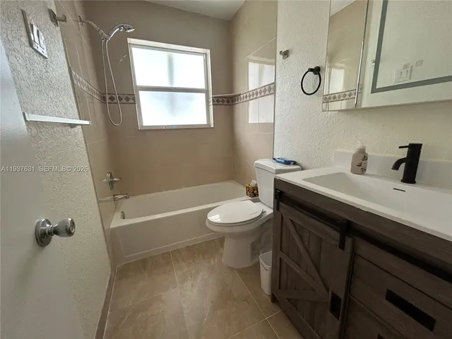 $3,300 | 3219 Wilson Street, Hollywood, FL 33021