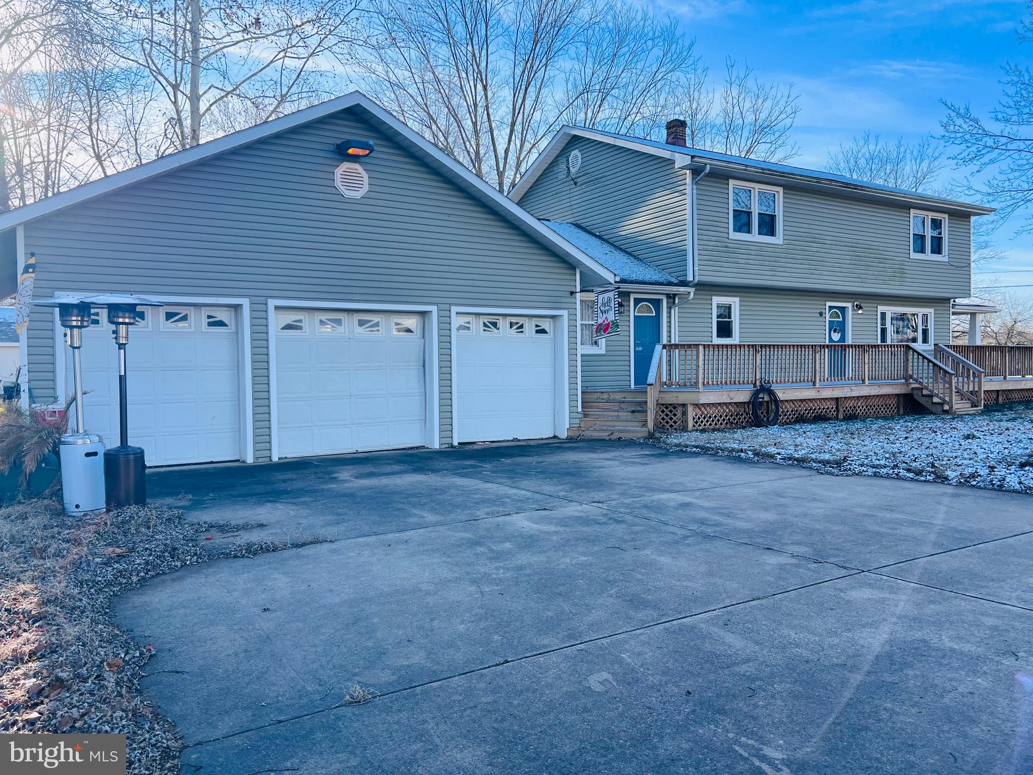 320 Cedar Avenue Colonial Beach, VA 22443 - Photo 5 of 47 a view of a house with a yard